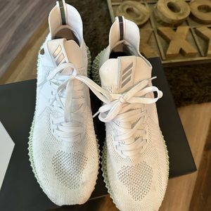 Adidas alphaedge 4D. White color way. Reflective. Size 11. Worn